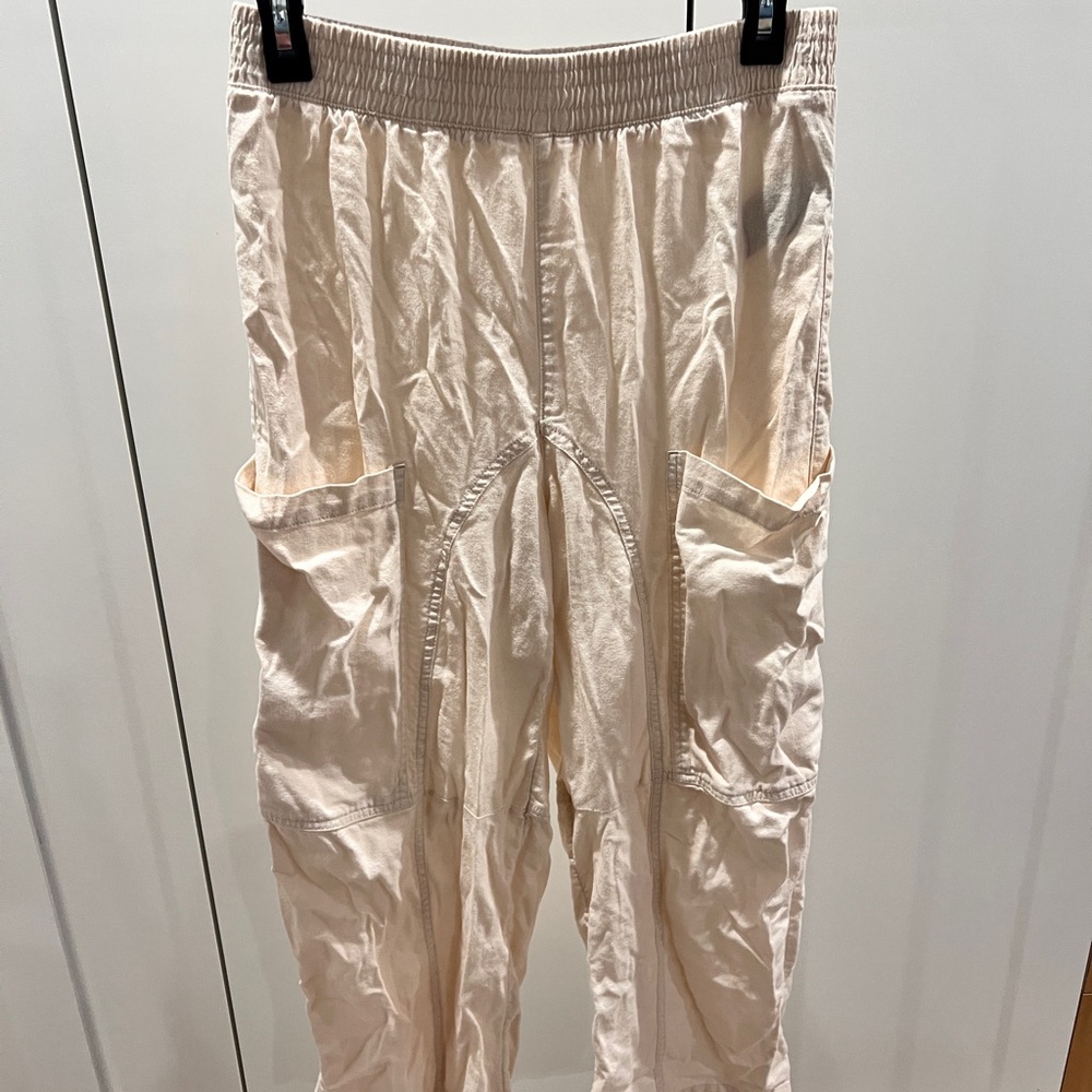 Urban Outfitters Cream Ankle Pants